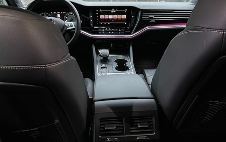 Volkswagen Touareg III, 2019 год, 6 200 000 рублей, 14 фотография