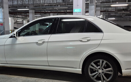 Mercedes-Benz E-Класс, 2014 год, 2 500 000 рублей, 5 фотография