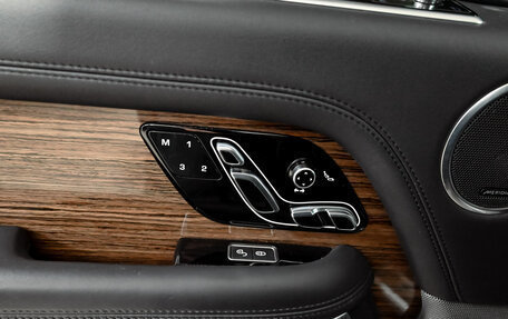 Land Rover Range Rover IV рестайлинг, 2018 год, 5 900 000 рублей, 15 фотография