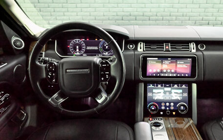 Land Rover Range Rover IV рестайлинг, 2018 год, 5 900 000 рублей, 19 фотография