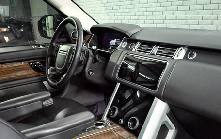 Land Rover Range Rover IV рестайлинг, 2018 год, 5 900 000 рублей, 18 фотография