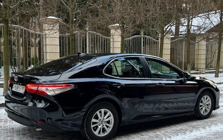 Toyota Camry, 2018 год, 2 190 000 рублей, 3 фотография