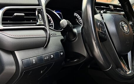 Toyota Camry, 2018 год, 2 190 000 рублей, 10 фотография