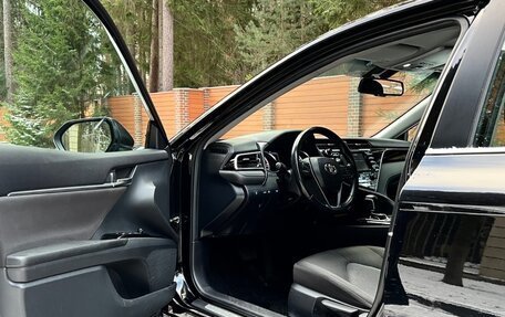 Toyota Camry, 2018 год, 2 190 000 рублей, 8 фотография