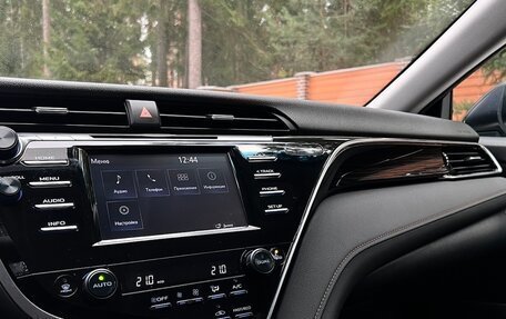 Toyota Camry, 2018 год, 2 190 000 рублей, 12 фотография