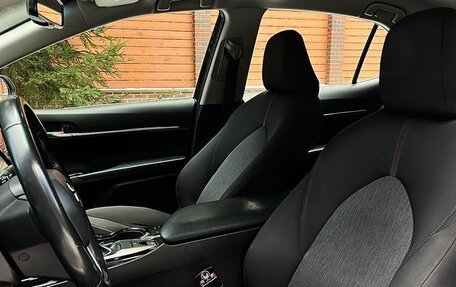 Toyota Camry, 2018 год, 2 190 000 рублей, 13 фотография