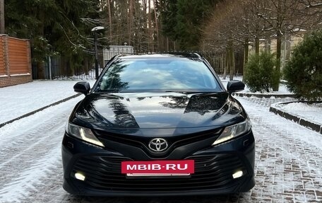 Toyota Camry, 2018 год, 2 190 000 рублей, 7 фотография