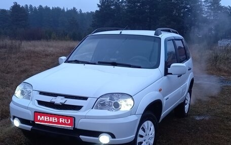 Chevrolet Niva I рестайлинг, 2010 год, 460 000 рублей, 1 фотография