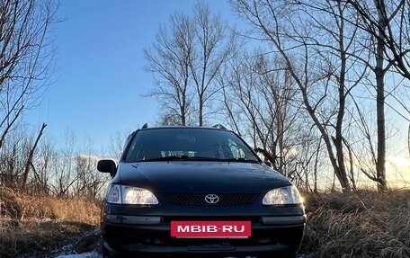 Toyota Corolla Spacio II, 1998 год, 415 000 рублей, 34 фотография