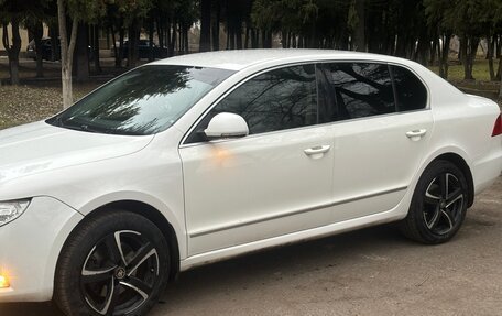 Skoda Superb III рестайлинг, 2010 год, 890 000 рублей, 2 фотография