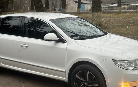 Skoda Superb III рестайлинг, 2010 год, 890 000 рублей, 6 фотография