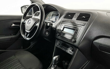 Volkswagen Polo VI (EU Market), 2015 год, 1 197 000 рублей, 9 фотография