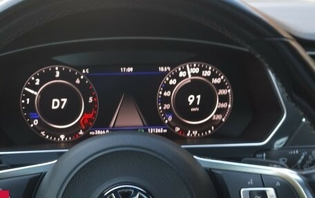 Volkswagen Tiguan II, 2018 год, 2 999 999 рублей, 2 фотография