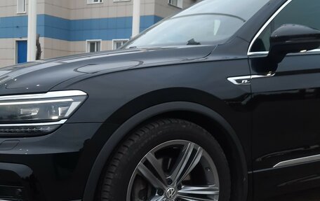 Volkswagen Tiguan II, 2018 год, 2 999 999 рублей, 3 фотография