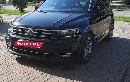 Volkswagen Tiguan II, 2018 год, 2 999 999 рублей, 9 фотография
