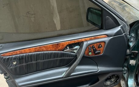 Mercedes-Benz E-Класс, 1997 год, 145 000 рублей, 10 фотография