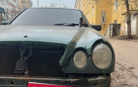 Mercedes-Benz E-Класс, 1997 год, 145 000 рублей, 4 фотография