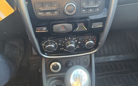 Renault Duster I рестайлинг, 2013 год, 910 000 рублей, 12 фотография