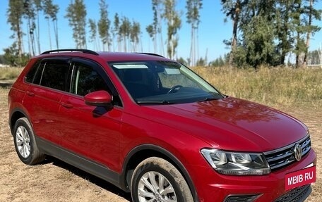 Volkswagen Tiguan II, 2017 год, 1 870 000 рублей, 3 фотография