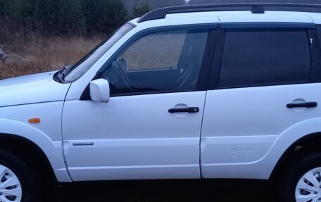 Chevrolet Niva I рестайлинг, 2010 год, 460 000 рублей, 5 фотография