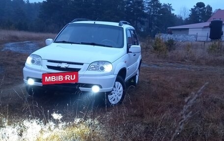Chevrolet Niva I рестайлинг, 2010 год, 460 000 рублей, 6 фотография