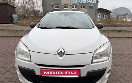 Renault Megane III, 2012 год, 675 000 рублей, 2 фотография