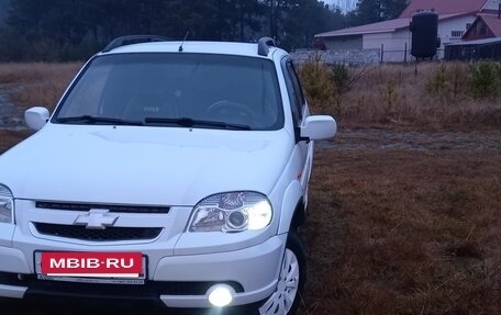 Chevrolet Niva I рестайлинг, 2010 год, 460 000 рублей, 7 фотография