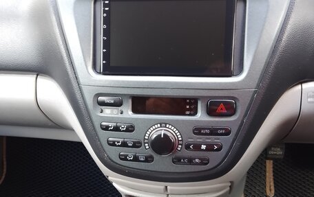 Toyota Opa I рестайлинг, 2001 год, 610 000 рублей, 8 фотография