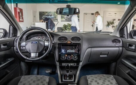 Ford Focus II рестайлинг, 2006 год, 428 000 рублей, 24 фотография