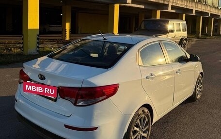 KIA Rio III рестайлинг, 2015 год, 930 000 рублей, 4 фотография