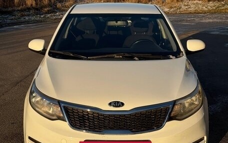 KIA Rio III рестайлинг, 2015 год, 930 000 рублей, 2 фотография