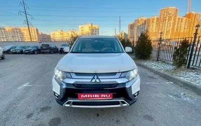 Mitsubishi Outlander III рестайлинг 3, 2021 год, 2 800 000 рублей, 1 фотография