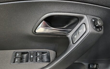 Volkswagen Polo VI (EU Market), 2015 год, 895 000 рублей, 15 фотография