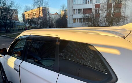 Mitsubishi Outlander III рестайлинг 3, 2021 год, 2 800 000 рублей, 4 фотография