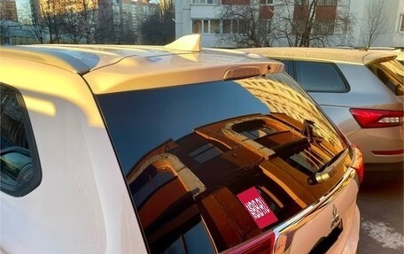 Mitsubishi Outlander III рестайлинг 3, 2021 год, 2 800 000 рублей, 5 фотография