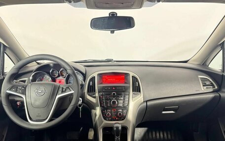 Opel Astra J, 2011 год, 600 000 рублей, 11 фотография