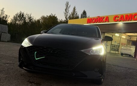 Hyundai Solaris II рестайлинг, 2020 год, 1 630 000 рублей, 2 фотография