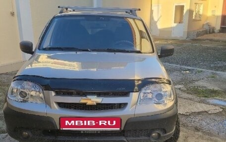 Chevrolet Niva I рестайлинг, 2014 год, 740 000 рублей, 2 фотография