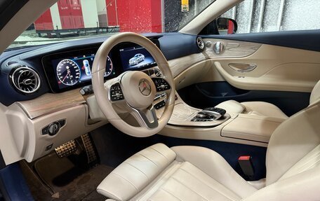 Mercedes-Benz E-Класс, 2019 год, 3 700 000 рублей, 8 фотография