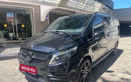 Mercedes-Benz V-Класс, 2022 год, 10 900 000 рублей, 3 фотография