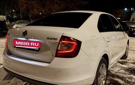 Skoda Rapid I, 2018 год, 1 350 000 рублей, 5 фотография