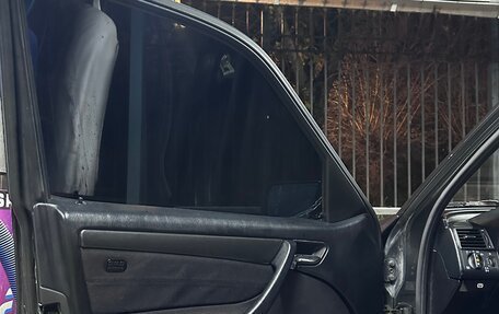 Mercedes-Benz C-Класс, 1994 год, 550 000 рублей, 8 фотография