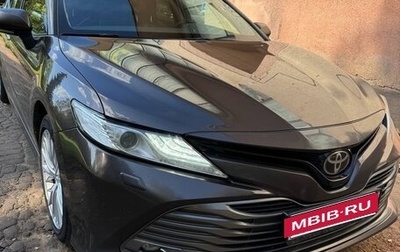 Toyota Camry, 2019 год, 2 300 000 рублей, 1 фотография