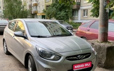 Hyundai Solaris II рестайлинг, 2013 год, 799 999 рублей, 1 фотография