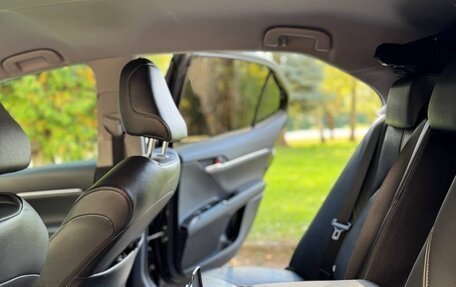 Toyota Camry, 2019 год, 2 300 000 рублей, 16 фотография