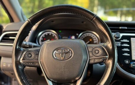 Toyota Camry, 2019 год, 2 300 000 рублей, 19 фотография