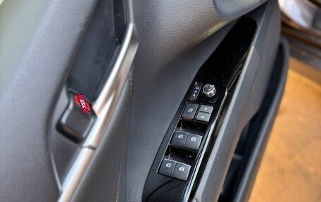 Toyota Camry, 2019 год, 2 300 000 рублей, 25 фотография