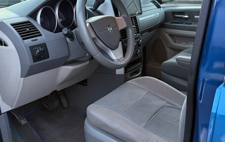 Dodge Caravan V, 2010 год, 1 400 000 рублей, 4 фотография