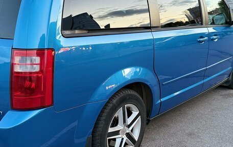 Dodge Caravan V, 2010 год, 1 400 000 рублей, 3 фотография