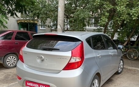 Hyundai Solaris II рестайлинг, 2013 год, 799 999 рублей, 4 фотография